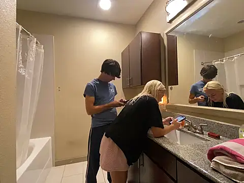 Snapshot of girlfriendmissy chatting on 03/14/25, 09:43 girlfriendmissy online show from 03/14/25, 09:43