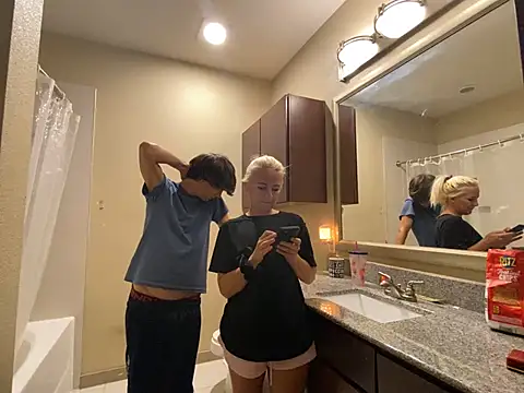 Snapshot of girlfriendmissy chatting on 03/16/25, 11:25 girlfriendmissy online show from 03/16/25, 11:25