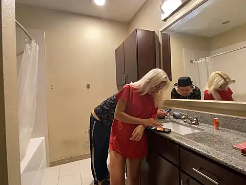 Snapshot of girlfriendmissy chatting on 03/20/25, 10:40 girlfriendmissy online show from 03/20/25, 10:40