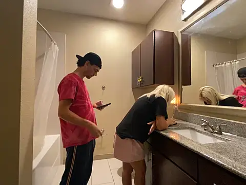 Snapshot of girlfriendmissy chatting on 03/22/25, 09:42 girlfriendmissy online show from 03/22/25, 09:42