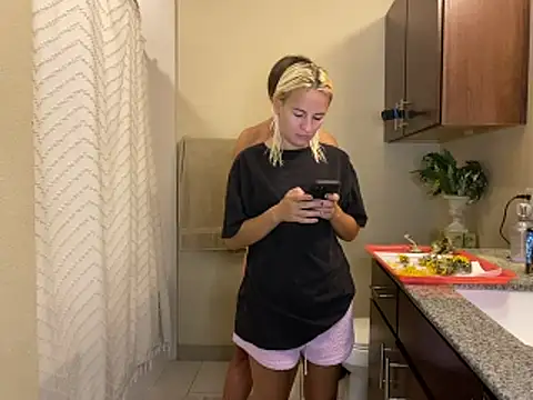 Snapshot of girlfriendmissy chatting on 11/02/25, 07:49 girlfriendmissy online show from 11/02/25, 07:49