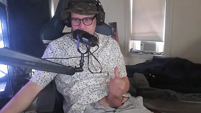 chicostick413 online show from 09/08/25, 04:39