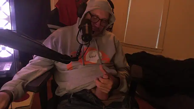 chicostick413 online show from 10/12/25, 08:41