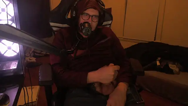 chicostick413 online show from 10/18/25, 04:26