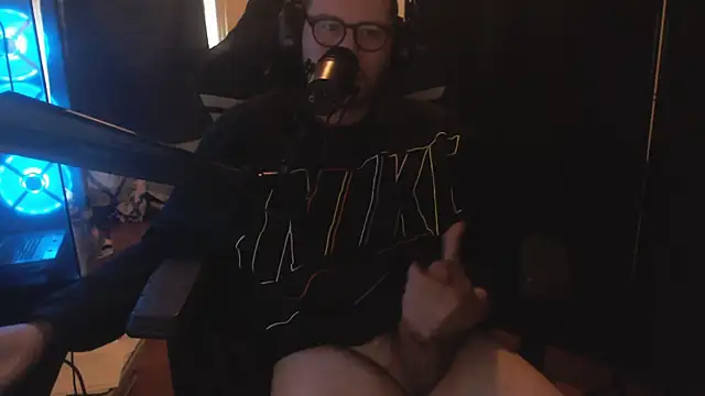 chicostick413 online show from 11/06/25, 03:24