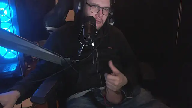 chicostick413 online show from 11/07/25, 03:39