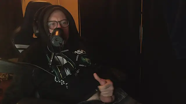 chicostick413 online show from 12/16/25, 10:04