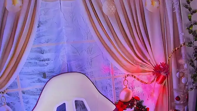 Snapshot of GilaKat chatting on 12/04/24, 04:10 GilaKat online show from 12/04/24, 04:10