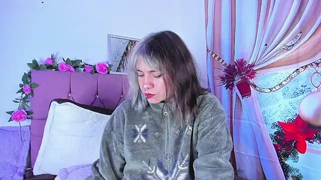 Snapshot of GilaKat chatting on 12/07/24, 07:49 GilaKat online show from 12/07/24, 07:49