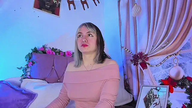 Snapshot of GilaKat chatting on 12/10/24, 09:55 GilaKat online show from 12/10/24, 09:55