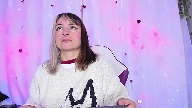 Snapshot of GilaKat chatting on 02/28/25, 07:58 GilaKat online show from 02/28/25, 07:58