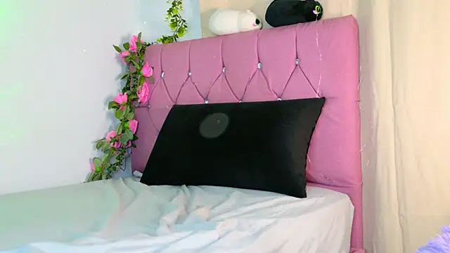 Snapshot of GilaKat chatting on 09/27/25, 04:50 GilaKat online show from 09/27/25, 04:50