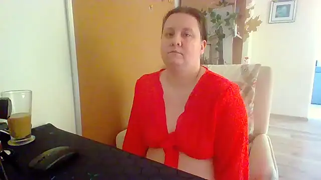 Snapshot of ReifeVenna chatting on 12/02/24, 12:51 ReifeVenna online show from 12/02/24, 12:51