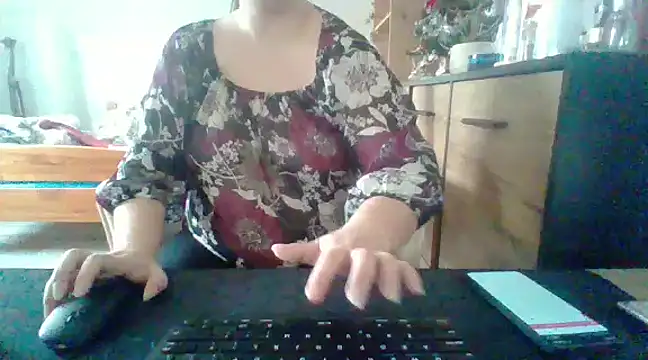 Snapshot of ReifeVenna chatting on 01/23/25, 01:56 ReifeVenna online show from 01/23/25, 01:56