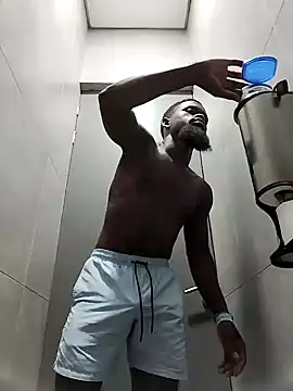 Snapshot of Chocolate_factory_man chatting on 01/14/25, 07:17 Chocolate factory man online show from 01/14/25, 07:17