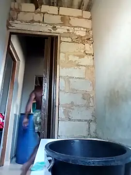 Snapshot of Chocolate_factory_man chatting on 09/26/25, 01:04 Chocolate factory man online show from 09/26/25, 01:04