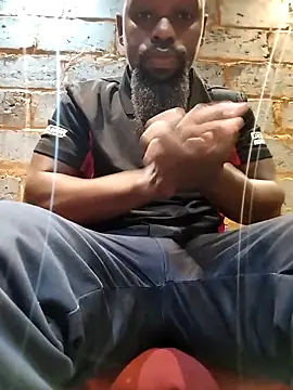 Snapshot of Chocolate_factory_man chatting on 10/17/25, 07:05 Chocolate factory man online show from 10/17/25, 07:05