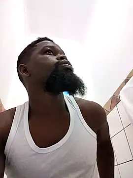 Snapshot of Chocolate_factory_man chatting on 11/18/25, 02:39 Chocolate factory man online show from 11/18/25, 02:39