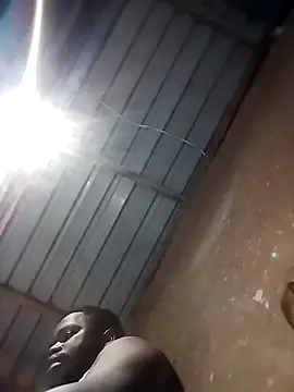 Snapshot of Chocolate_factory_man chatting on 03/20/26, 03:44 Chocolate factory man online show from 03/20/26, 03:44