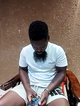 Snapshot of Chocolate_factory_man chatting on 04/14/26, 04:29 Chocolate factory man online show from 04/14/26, 04:29