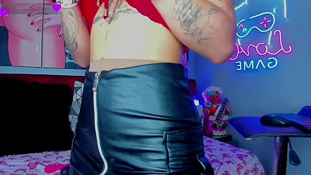 Snapshot of sallybrown_ chatting on 12/14/24, 06:20 sallybrown online show from 12/14/24, 06:20