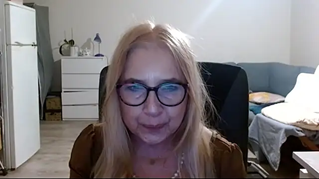 sofia xkiss online show from 02/24/25, 07:33