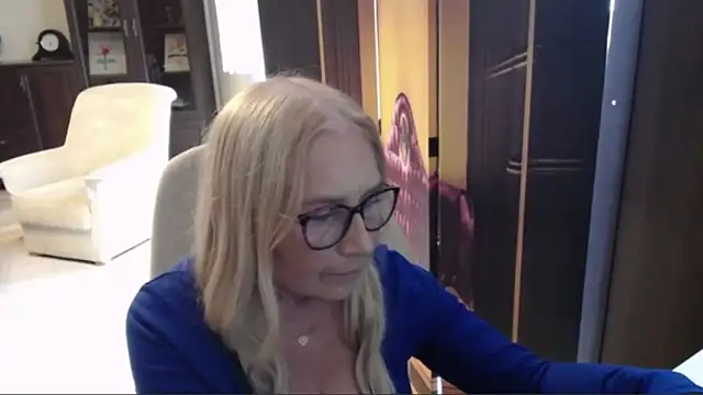 Snapshot of sofia_xkiss chatting on 07/12/26, 01:35 sofia xkiss online show from 07/12/26, 01:35