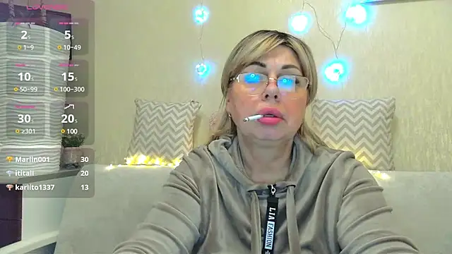 Snapshot of SusieNoreen chatting on 01/19/25, 03:10 SusieNoreen online show from 01/19/25, 03:10