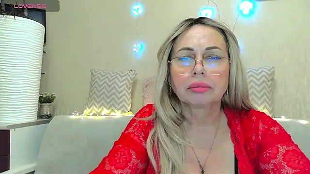 Snapshot of SusieNoreen chatting on 01/26/25, 10:55 SusieNoreen online show from 01/26/25, 10:55