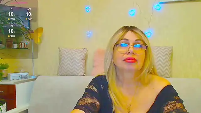 Snapshot of SusieNoreen chatting on 02/15/25, 09:05 SusieNoreen online show from 02/15/25, 09:05