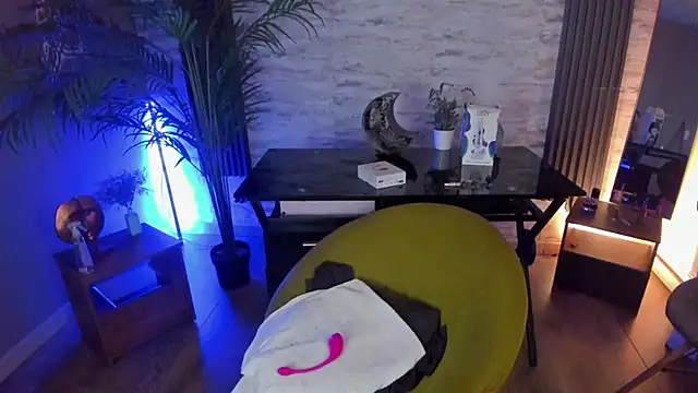 Snapshot of SofiaGomez420 chatting on 02/26/25, 10:47 SofiaGomez420 online show from 02/26/25, 10:47