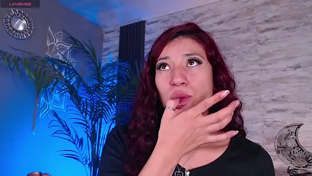 Snapshot of SofiaGomez420 chatting on 03/18/25, 04:37 SofiaGomez420 online show from 03/18/25, 04:37