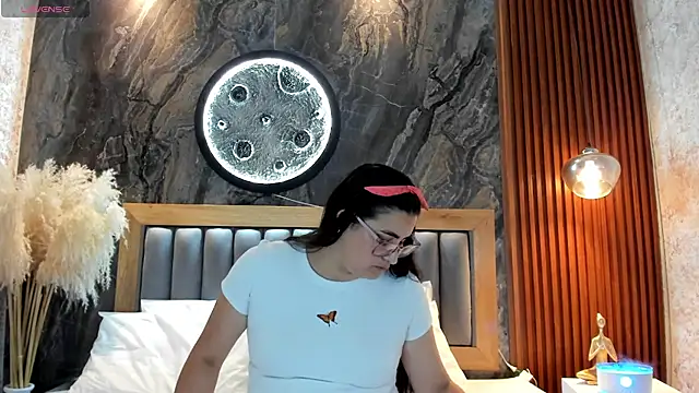 BellaPeers  online show from 05/13/26, 10:56