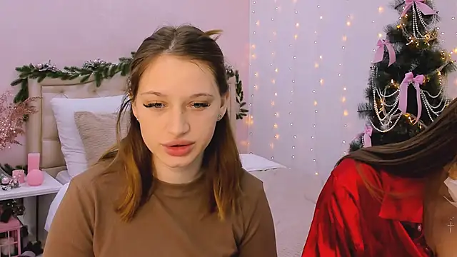 Snapshot of queenofjoyy chatting on 12/19/24, 06:12 queenofjoyy online show from 12/19/24, 06:12