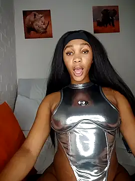 Shria107 online show from 12/16/25, 08:36