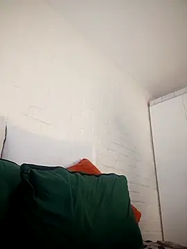 Snapshot of Shria107 chatting on 03/06/26, 10:45 Shria107 online show from 03/06/26, 10:45