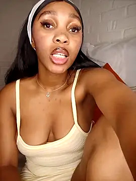 Snapshot of Shria107 chatting on 03/23/26, 09:41 Shria107 online show from 03/23/26, 09:41