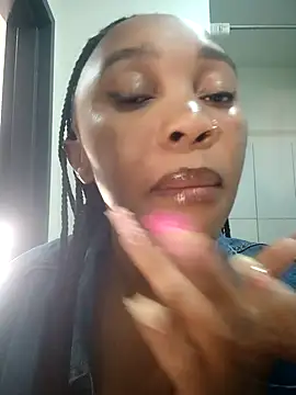 Snapshot of Shria107 chatting on 04/05/26, 11:02 Shria107 online show from 04/05/26, 11:02