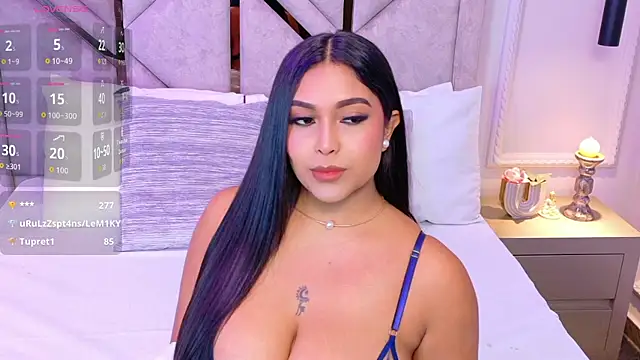 Snapshot of Kendall-Moll chatting on 11/27/25, 02:24 Kendall-Moll online show from 11/27/25, 02:24