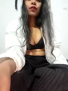 Snapshot of catreena chatting on 12/22/24, 09:31 catreena online show from 12/22/24, 09:31