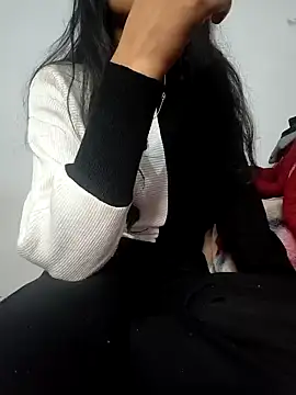 Snapshot of catreena chatting on 01/10/25, 07:32 catreena online show from 01/10/25, 07:32