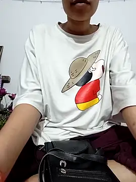 Snapshot of catreena chatting on 10/04/25, 07:01 catreena online show from 10/04/25, 07:01