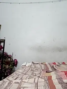 Snapshot of catreena chatting on 10/08/25, 07:00 catreena online show from 10/08/25, 07:00