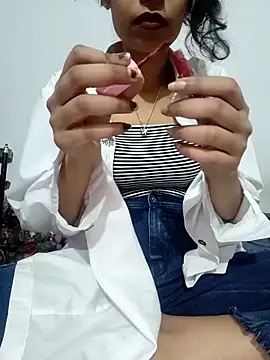 Snapshot of catreena chatting on 10/10/25, 07:24 catreena online show from 10/10/25, 07:24