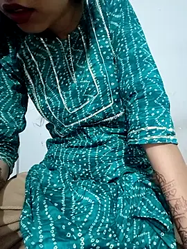 Snapshot of catreena chatting on 10/22/25, 06:51 catreena online show from 10/22/25, 06:51