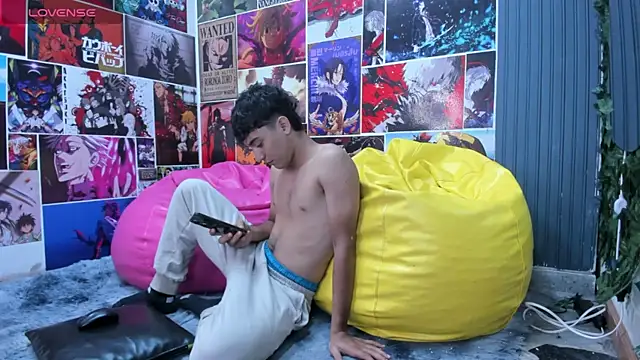 Austin Cardieff online show from 01/05/25, 07:39