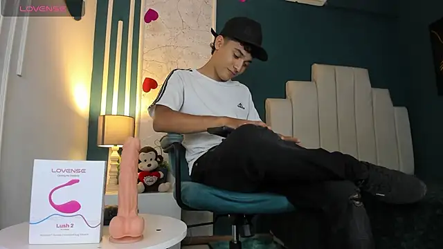 Austin Cardieff online show from 02/17/25, 07:53