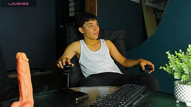 Austin Cardieff online show from 02/24/25, 03:44