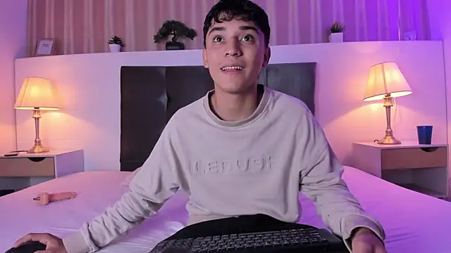 Austin Cardieff online show from 03/11/25, 03:16