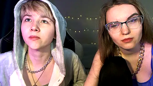 velvetvalkyries online show from 03/18/25, 02:59